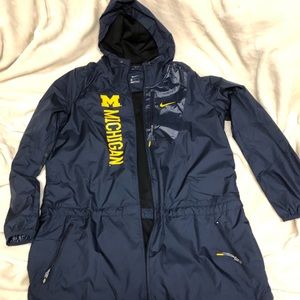 NWT! Nike Michigan Long rain coat women’s XL